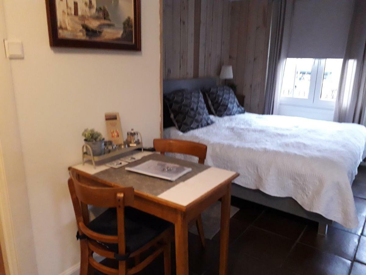 Anneke'S Bed En Botterhammeke Apartment Woensdrecht Екстериор снимка